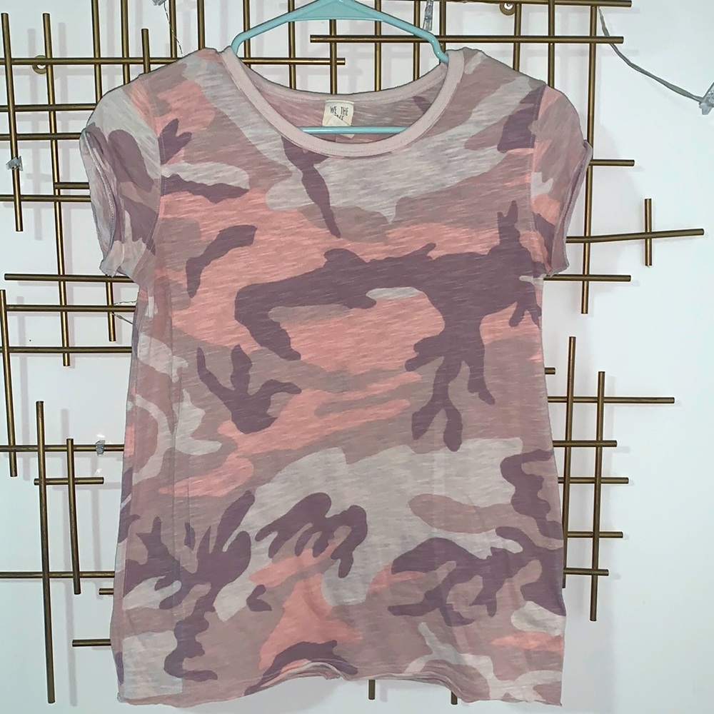 Free People- WE THE FREE t-shirt, size XS, pink camo
